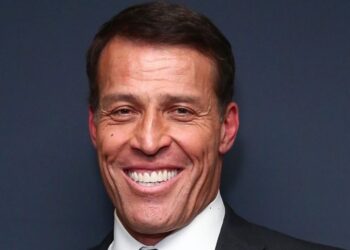 Tony Robbins Net Worth