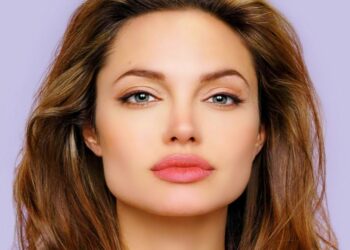 Angelina Jolie Net Worth