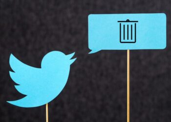 How to delete all your tweets at once