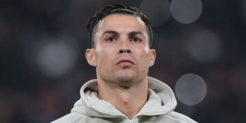 Top 20 football players with the most international goals