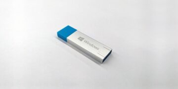 How to create a bootable USB flash drive on Microsoft Windows