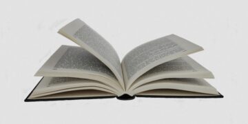 Top 10 best books written by self-made billionaires