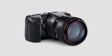 Things to consider when buying a travel camera