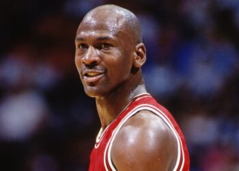 Top 10 greatest NBA players of all time