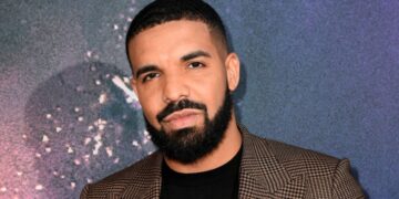 Top 20 best-selling music artists of all time by singles