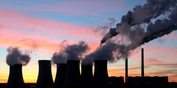 Top 10 largest carbon dioxide (CO2) emitters in the world
