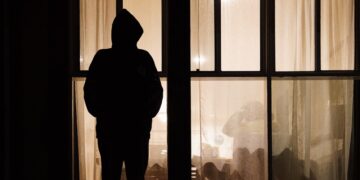 How to tell if someone is stalking you