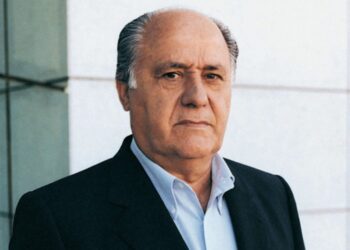 Top 10 richest retail billionaires in the world