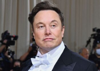 Top 10 richest media billionaires in the world