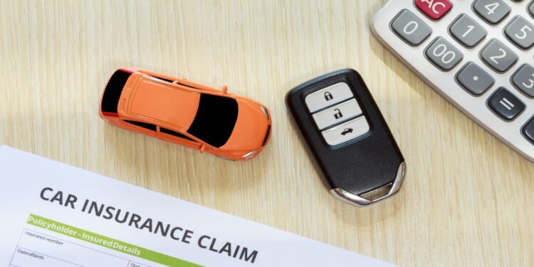 Com accelerar el procés de reclamació d'assegurança de cotxe
