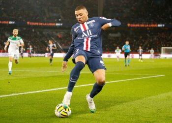 Top 20 fastest football players of all time