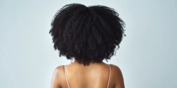 How to get black hair naturally