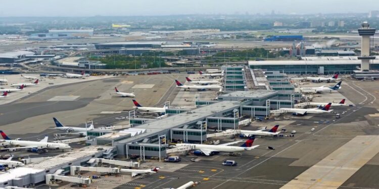 Top 20 countries with the most airports in the world